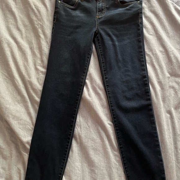 Kut from Kloth Connie Ankle Skinny stretch jeans with raw hem - Picture 2 of 10